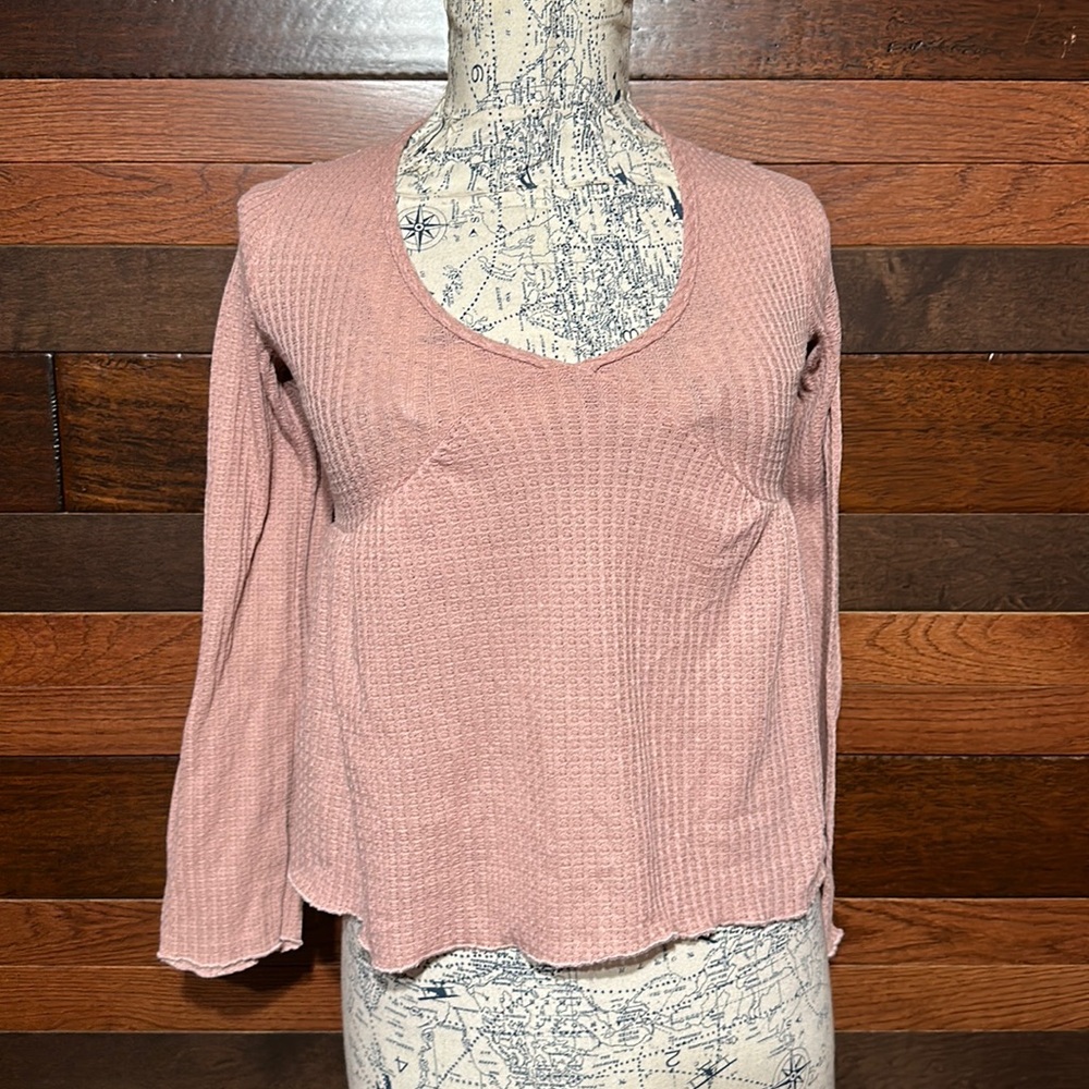 Livi V Neck Long Sleeve Light Pink Ribbed Knit Crop Top